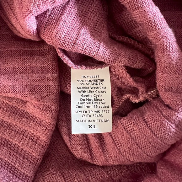 NWT Parallel Skies Ribbed Top Sz XL Short Puff Sleeve Deep V-Neck Blouse Pink - Picture 5 of 8